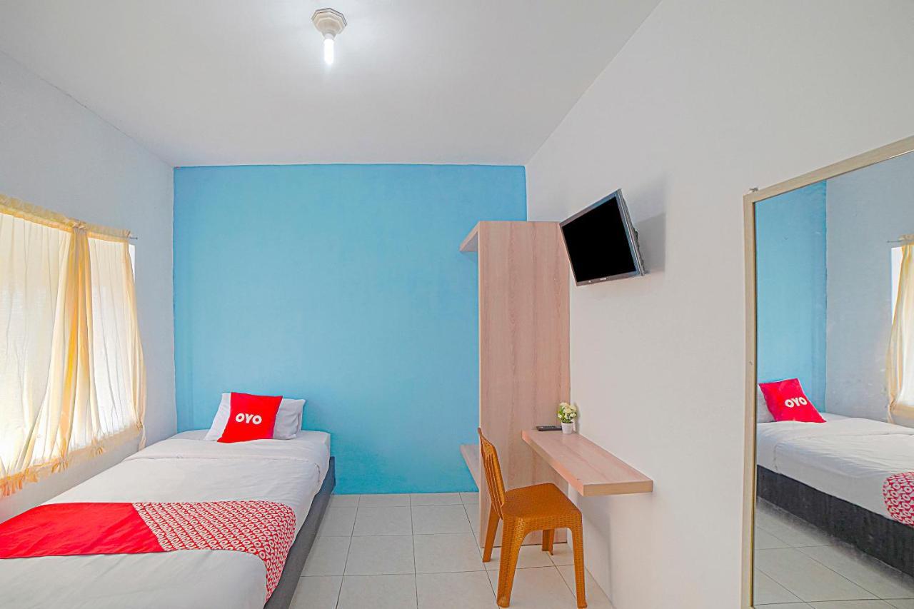 Oyo 90637 Rumah Ni Karo 메단 외부 사진