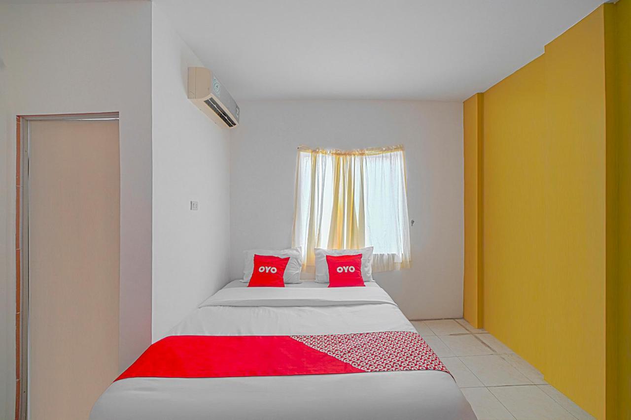 Oyo 90637 Rumah Ni Karo 메단 외부 사진