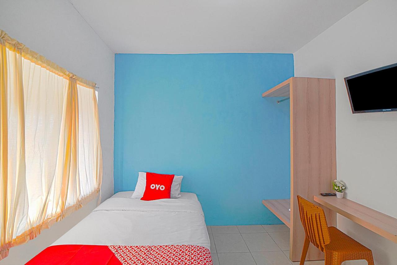 Oyo 90637 Rumah Ni Karo 메단 외부 사진