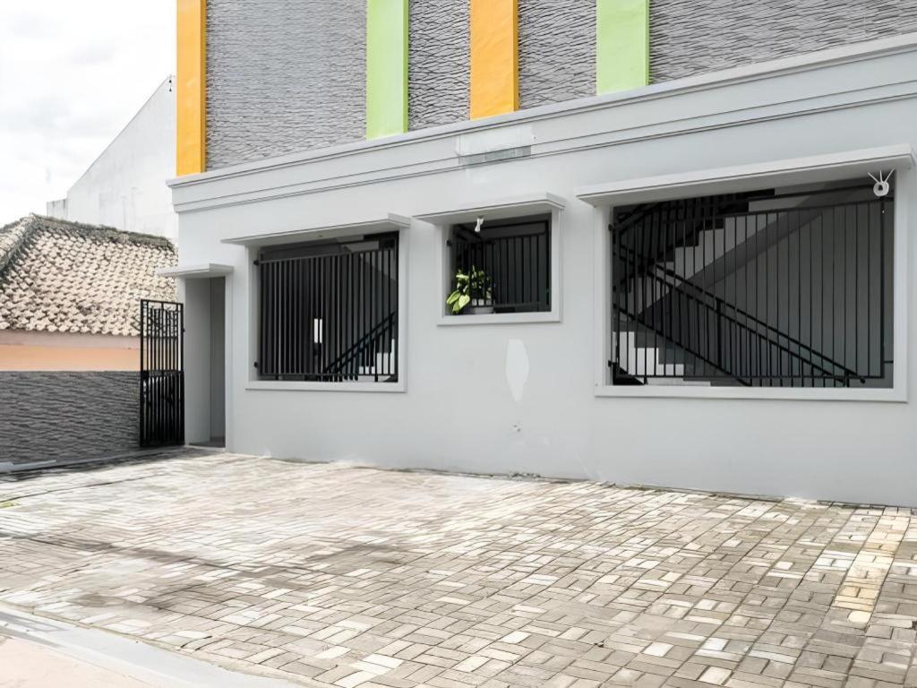 Oyo 90637 Rumah Ni Karo 메단 외부 사진