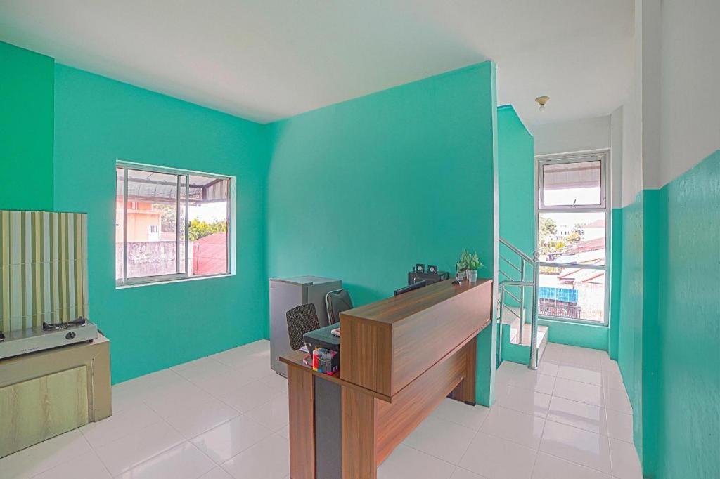 Oyo 90637 Rumah Ni Karo 메단 외부 사진